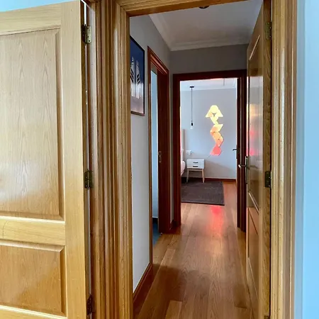 アパート Carrerahouses Deluxe C/garaje ヴィーゴ