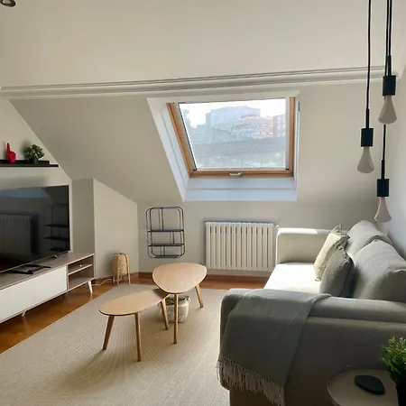 Carrerahouses Deluxe C/garaje アパート